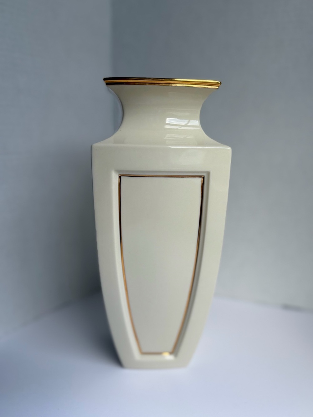Lenox Eternal Large 11” 24 K Gold Trimmed Vase Dimension Collection Greek